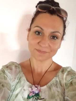 🌸 Magnolie - osobní šperk, který je odrazem jedné důležité cesty 🌸 Žaneta se rozhodla završit své studium Aplikované...