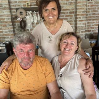 Miroslava Neduchalová je žena s otevřeným srdcem, která miluje cestování, objevování cizích zemí, folklor, kroje a...