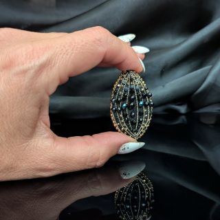 Díky, že mě inspirujete😊 Představuji vám novou Českou brož a přívěsek „Tajemná orchidej – okvětní lístek“ 💎 Před pár týdny...